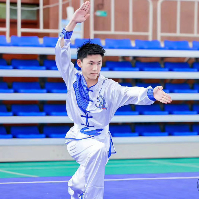 高二（10）班邹骋.jpg